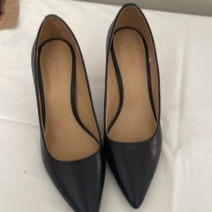 Michael Kors pumps size 6